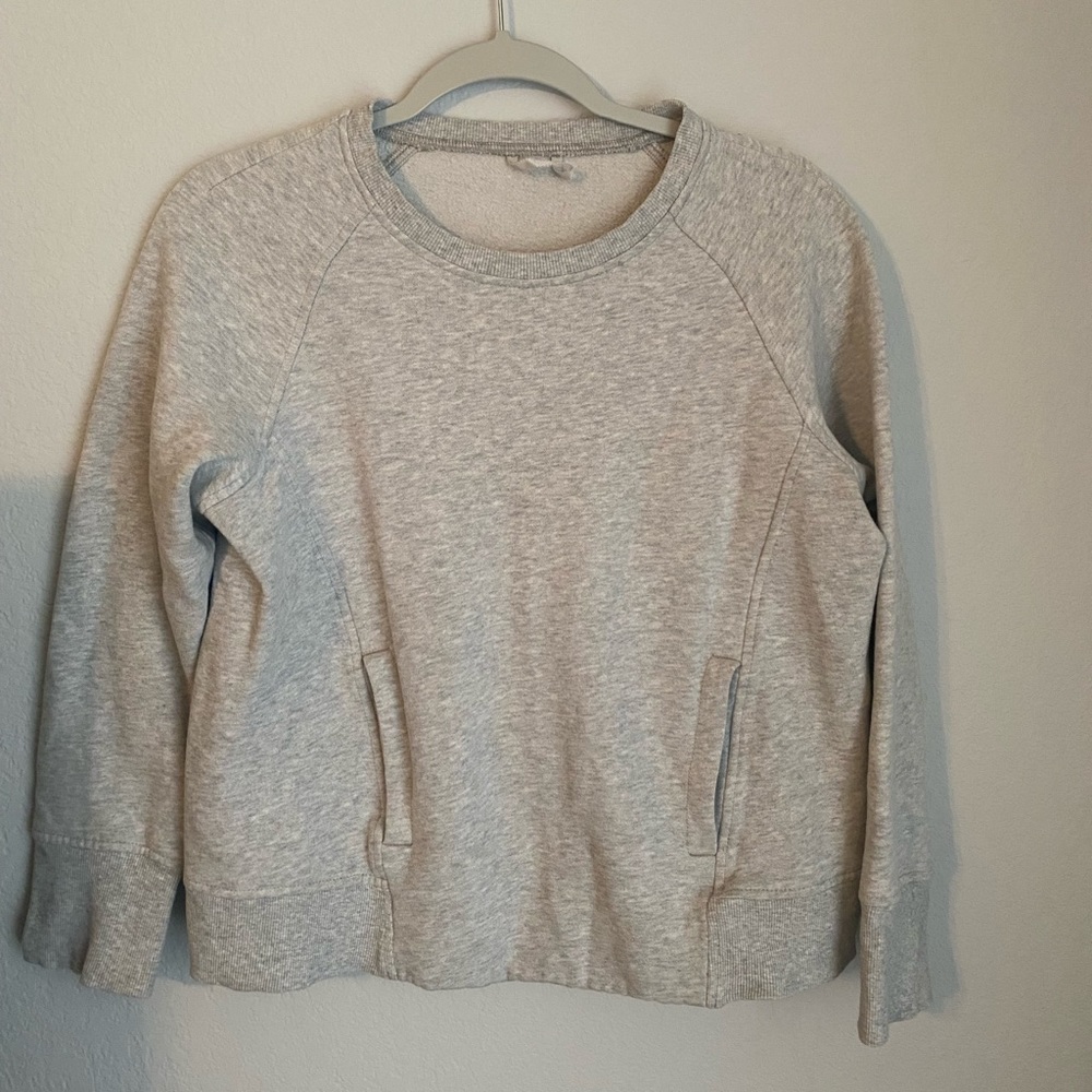 Lululemon sweatshirt